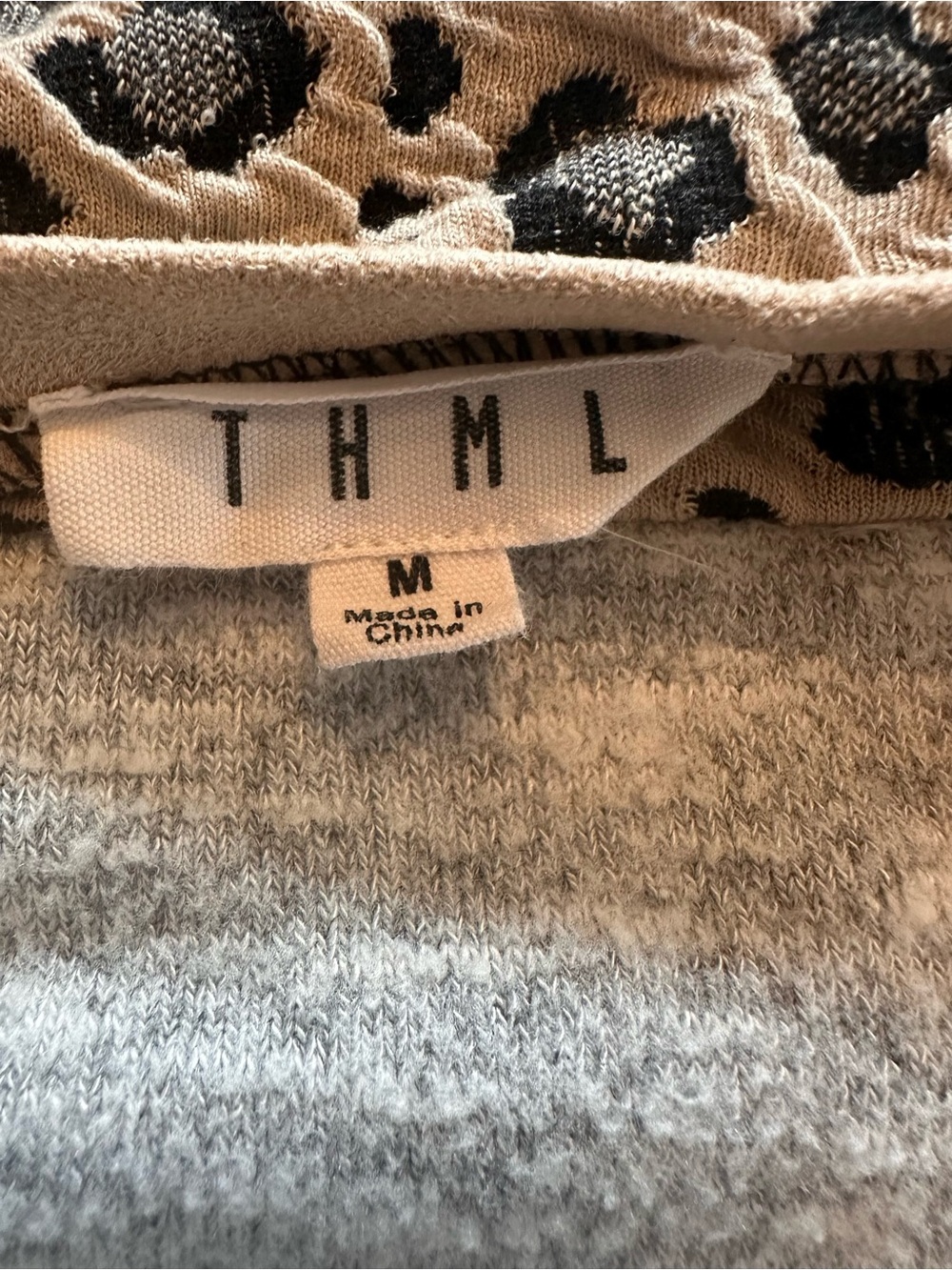 THML Leopard Print Colorblock Top Gray Knit Animal Print Long Sleeve - Picture 6 of 9